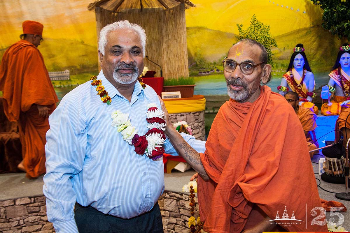 ©1987-2017 SKS Swaminarayan Temple East London